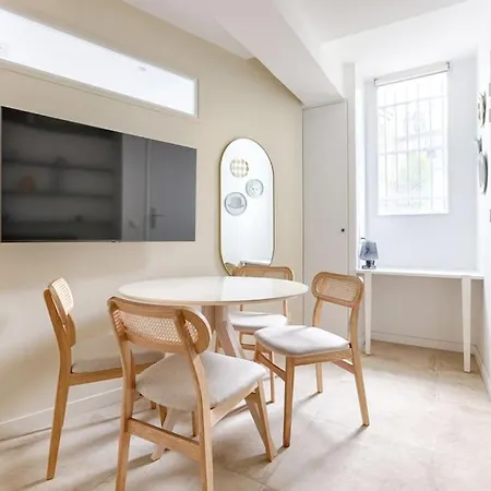 Mykeypers - Chic&cozy Flat 4p - République Appartamento